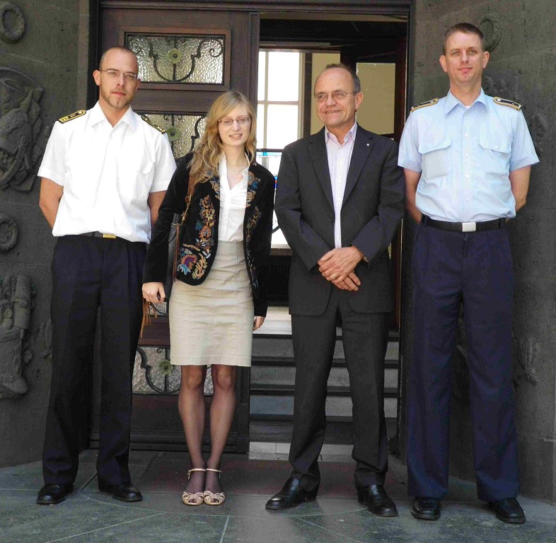 2011, Seminarteilnehmer (Marine & Luftwaffe) des Streitkräfteunterstützungskommandos im Köln-Porzer Offizierskasino